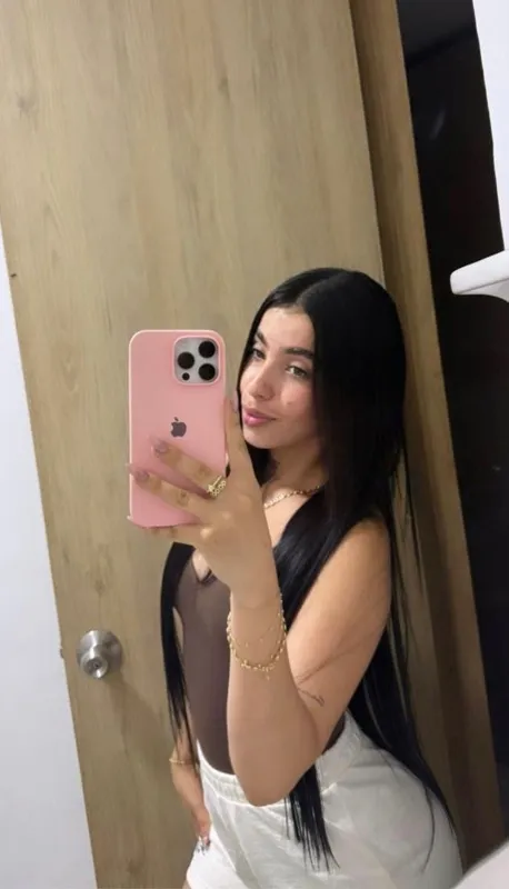 Camila MONTEBLANCO - +34 642658218 - immagine 3 di 7