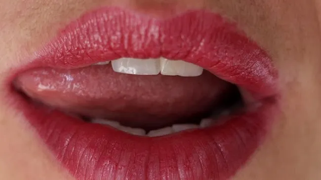 ✈ GIOVANE MASSAGGIATRICE MALIZIOSA - ++39 3500133238 - immagine 2 di 5