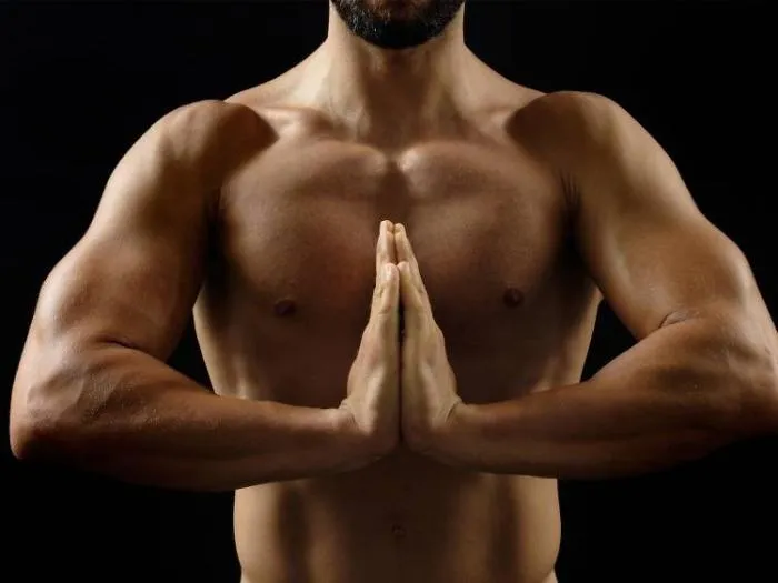 Masajes León Yoni - +34 722665569 - copertina