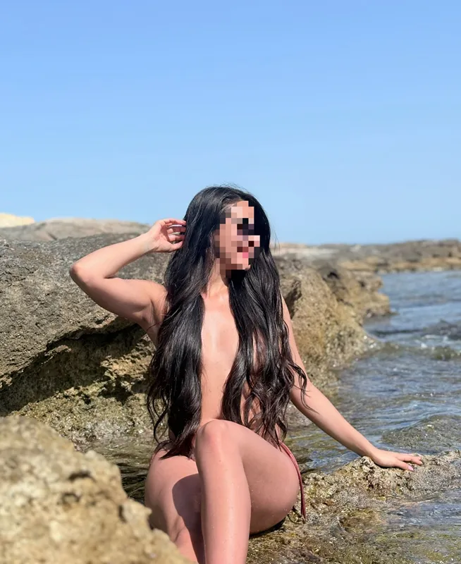 LAURA - +34 614067946 - copertina