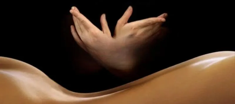 Gaudeix Massatges - portada