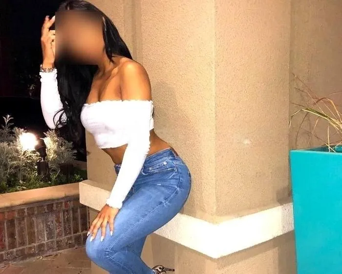 Carla Masajes Privados - +34 664346576 - copertina