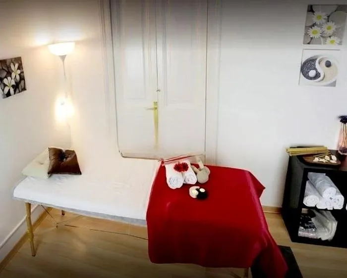 Zafiro Azul Masajes &amp; Cuidado Corporal - +34 609604074 - immagine 3 di 4