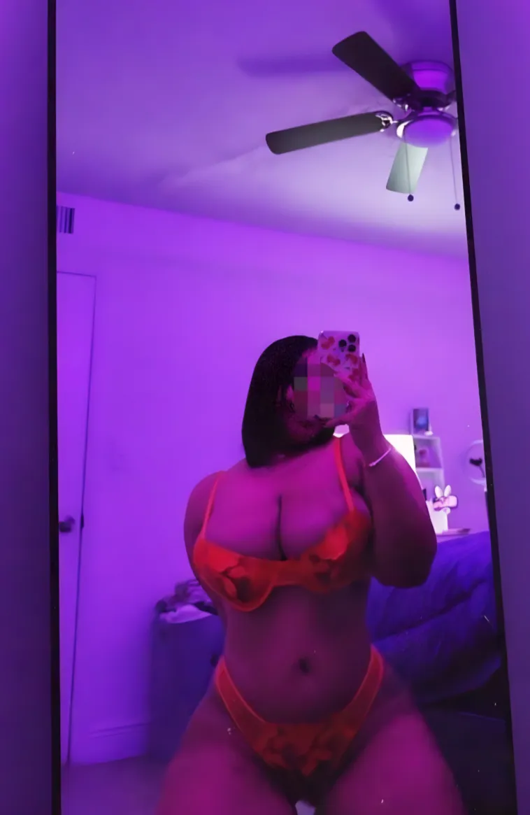 Juli - +34 643929286 - immagine 3 di 4