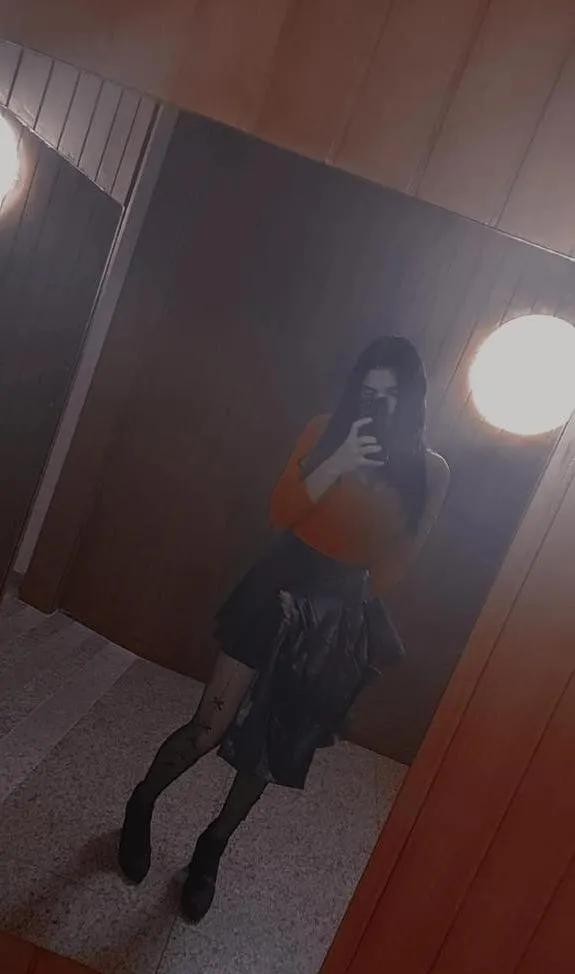 Rebeca Masajes VIC - +34 644180369 - copertina