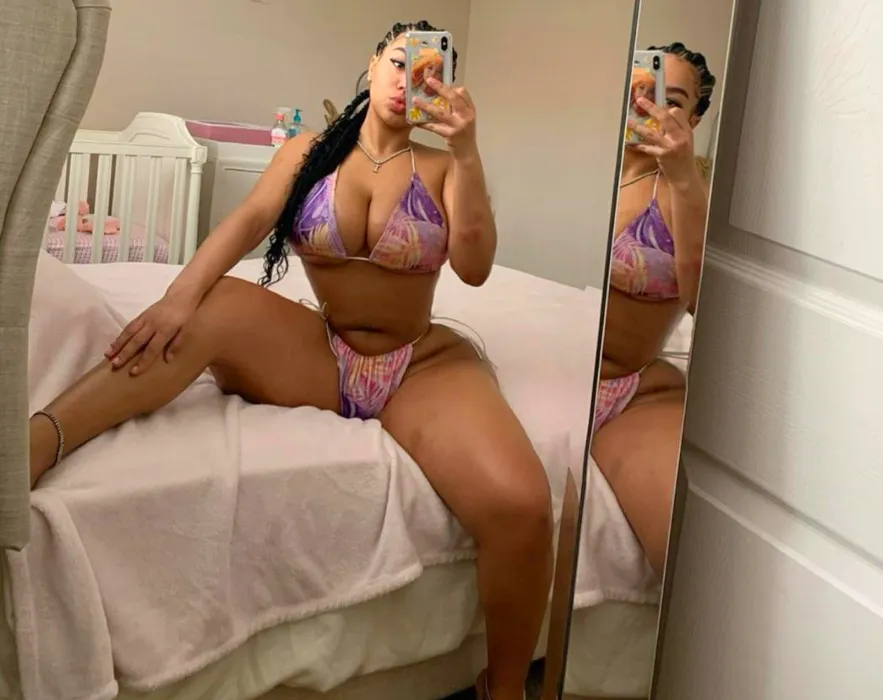 A TORINO NUOVA MASSAGGIATRICE CURVY - copertina