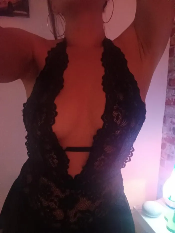 Masajes Iris - +34 664352842 - immagine 2 di 2